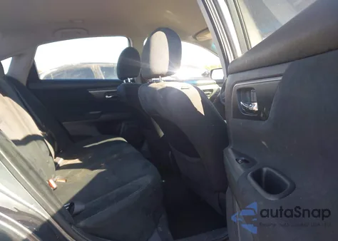 2015 Nissan Altima 2.5 S z USA, uszkodzony, nr VIN 1N4AL3AP5FC103663